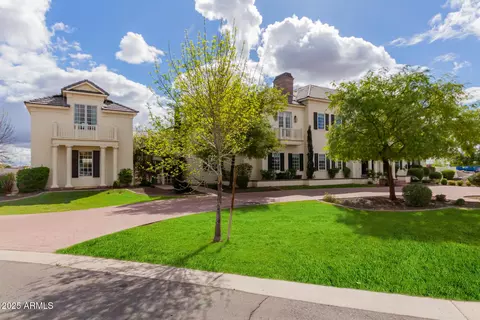 Exterior - 3153 S Penrose Ct, Gilbert, AZ 85295 photo 5 of 13