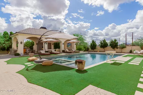 Exterior - 3153 S Penrose Ct, Gilbert, AZ 85295 photo 11 of 13
