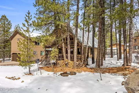1330 E Lobo Ln, Munds Park, AZ 86017