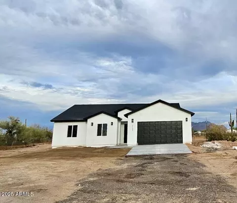 2133 N Valley Dr, Apache Junction, AZ 85120