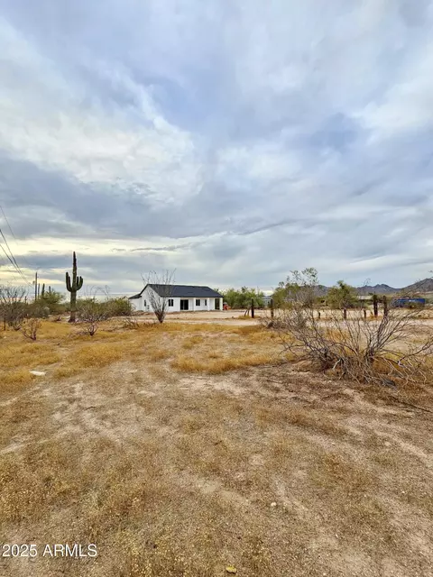 2133 N Valley Dr, Apache Junction, AZ 85120 photo 4