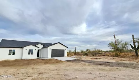 2133 N Valley Dr, Apache Junction, AZ 85120 photo 2