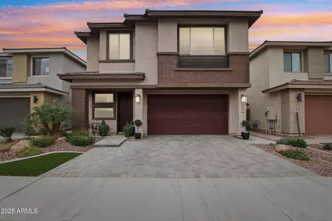 3551 E Louise Dr, Phoenix, AZ 85050