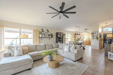 486 E Devon Dr, Gilbert, AZ 85296 photo 9