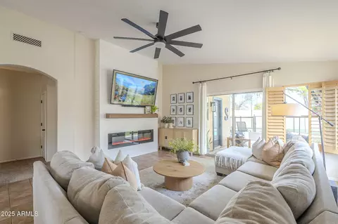 486 E Devon Dr, Gilbert, AZ 85296 photo 7