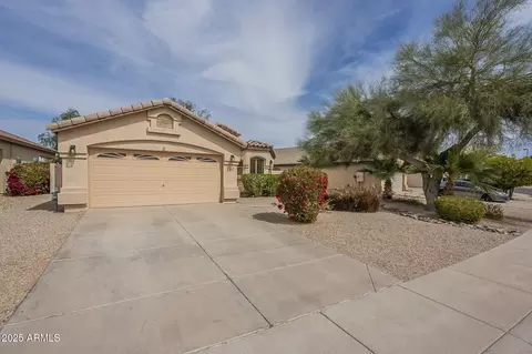 486 E Devon Dr, Gilbert, AZ 85296 photo 3