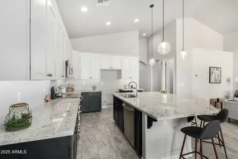 872 E Rawhide Ct, Gilbert, AZ 85296 photo 11