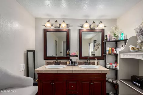 2939 E Paradise Ln, Phoenix, AZ 85032 photo 23
