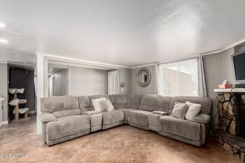 2939 E Paradise Ln, Phoenix, AZ 85032 photo 9