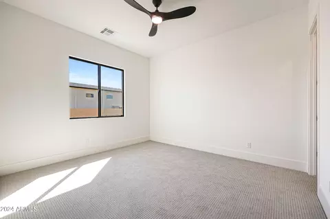 Bedroom - 610 E Woburn Ln, Phoenix, AZ 85085 photo 3 of 10