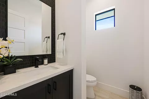 Bath - 610 E Woburn Ln, Phoenix, AZ 85085 photo 1 of 13