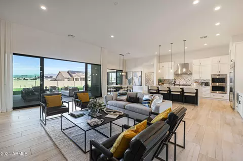 Living - 610 E Woburn Ln, Phoenix, AZ 85085 photo 3 of 4