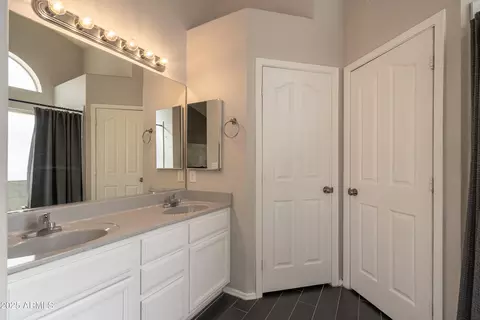 Bath - 1550 E Park Ave, Gilbert, AZ 85234 photo 2 of 3