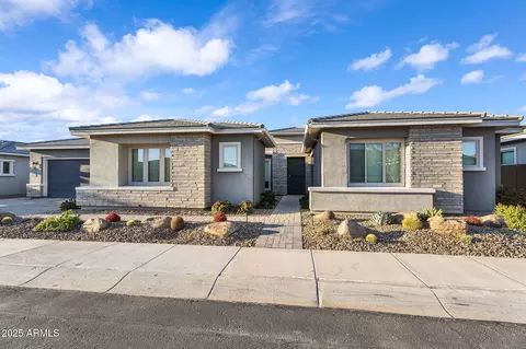 2854 E Cashman Dr, Phoenix, AZ 85050
