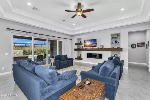 Living - 2854 E Cashman Dr, Phoenix, AZ 85050 photo 1 of 1