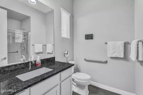 Bath - 2854 E Cashman Dr, Phoenix, AZ 85050 photo 3 of 6