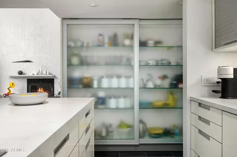 Kitchen - 4670 N 40th St, Phoenix, AZ 85018 photo 3 of 3