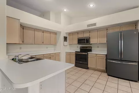 4622 E Fairbrook Cir, Mesa, AZ 85205 photo 6