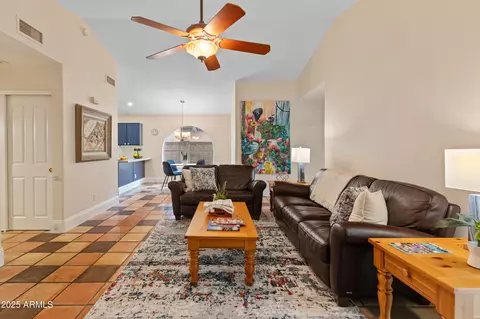 4728 E Swilling Rd, Phoenix, AZ 85050 photo 5