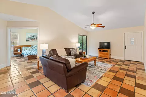 4728 E Swilling Rd, Phoenix, AZ 85050 photo 6