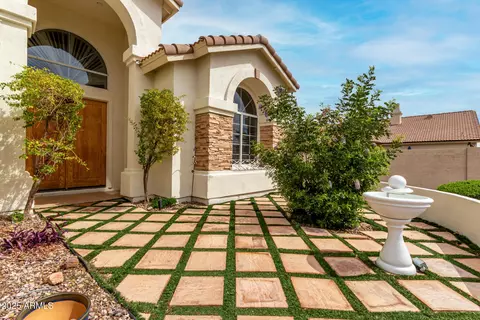 3110 E Desert Flower Ln, Phoenix, AZ 85048
