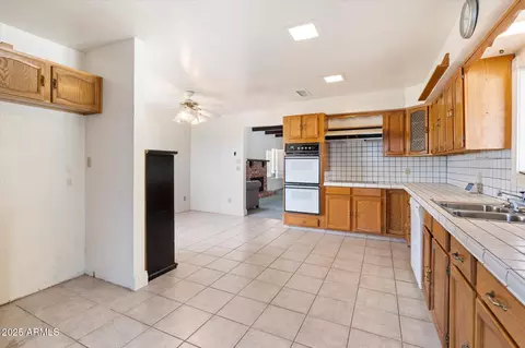 4041 E Mountain View Rd, Phoenix, AZ 85028 photo 9