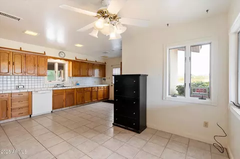4041 E Mountain View Rd, Phoenix, AZ 85028 photo 11