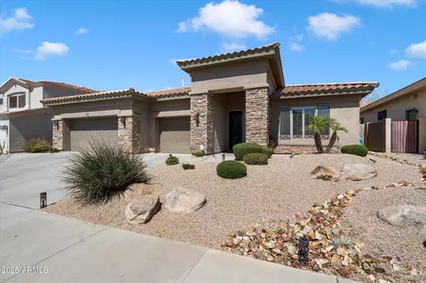 2414 W Barbie Ln, Phoenix, AZ 85085