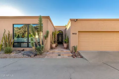 5970 N Echo Canyon Dr, Phoenix, AZ 85018