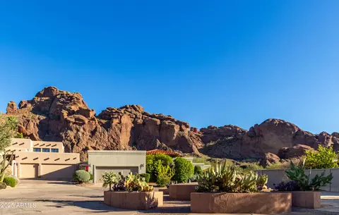 5970 N Echo Canyon Dr, Phoenix, AZ 85018 photo 4