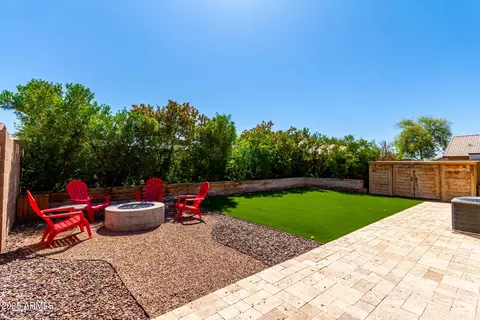 Exterior - 3899 S Chaparral Rd, Apache Junction, AZ 85119 photo 5 of 10