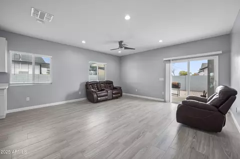 4835 S 35th Dr, Phoenix, AZ 85041 photo 8