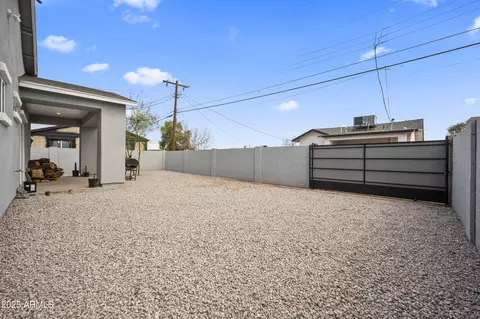 4835 S 35th Dr, Phoenix, AZ 85041 photo 23