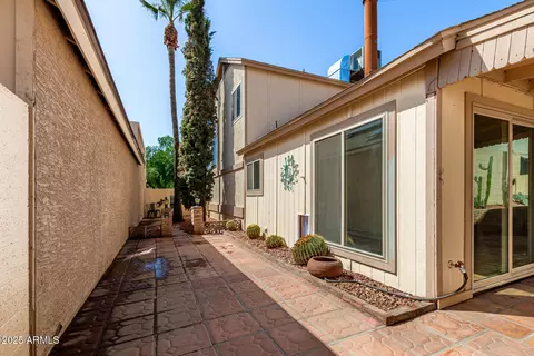 Exterior - 448 E Wescott Dr, Phoenix, AZ 85024 photo 5 of 8