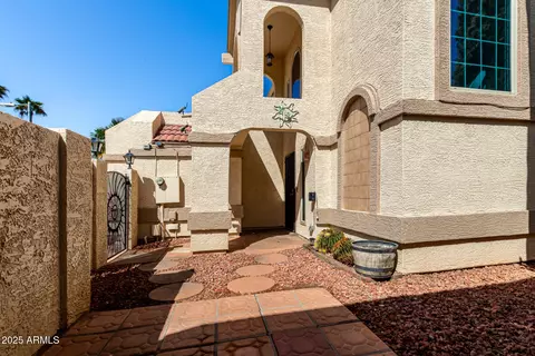 Exterior - 448 E Wescott Dr, Phoenix, AZ 85024 photo 3 of 8