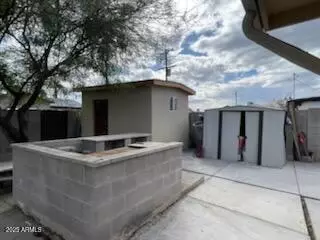 421 E Desert Dr, Phoenix, AZ 85042 photo 11