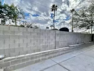 421 E Desert Dr, Phoenix, AZ 85042 photo 8