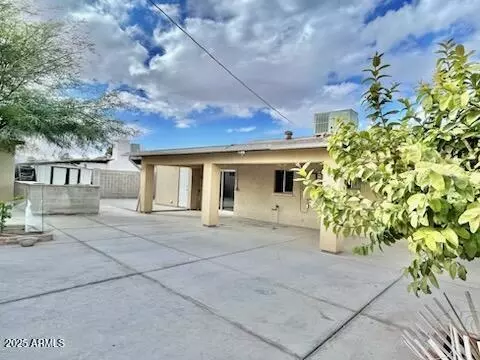 421 E Desert Dr, Phoenix, AZ 85042 photo 7