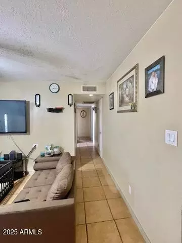 421 E Desert Dr, Phoenix, AZ 85042 photo 16
