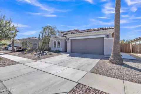 877 E La Costa Pl, Chandler, AZ 85249