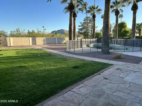 10249 N 58th Pl, Paradise Valley, AZ 85253
