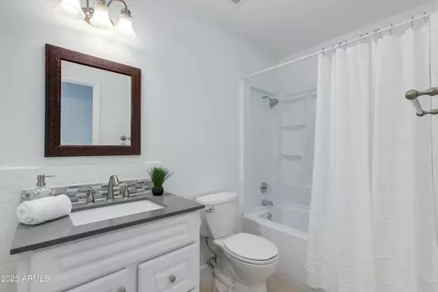 3544 E Tonto Ln, Phoenix, AZ 85050 photo 19