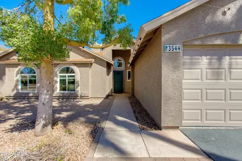 3544 E Tonto Ln, Phoenix, AZ 85050 photo 2