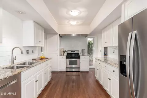 374 E Verde Ln, Phoenix, AZ 85012 photo 22