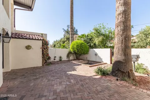 374 E Verde Ln, Phoenix, AZ 85012 photo 45