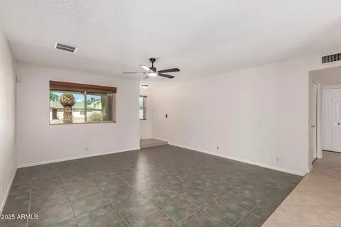 547 E Sack Dr, Phoenix, AZ 85024 photo 6