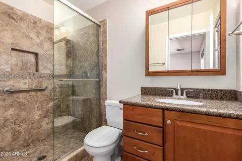 547 E Sack Dr, Phoenix, AZ 85024 photo 8