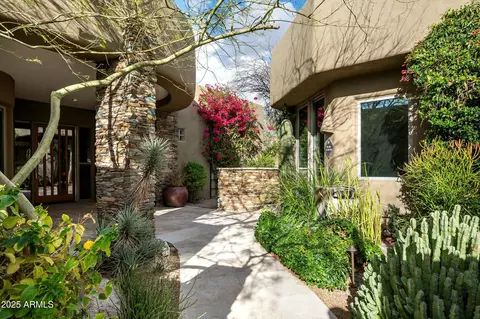 9722 E Mark Ln, Scottsdale, AZ 85262