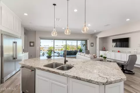7809 S 43rd Pl, Phoenix, AZ 85042 photo 12