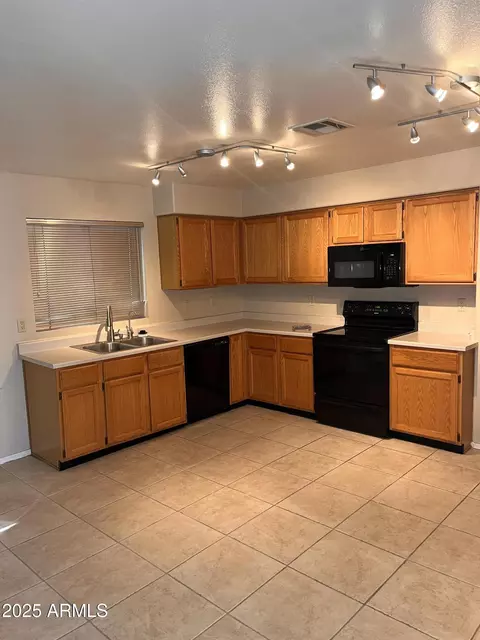 1053 E Sunburst Ln, Tempe, AZ 85284 photo 14